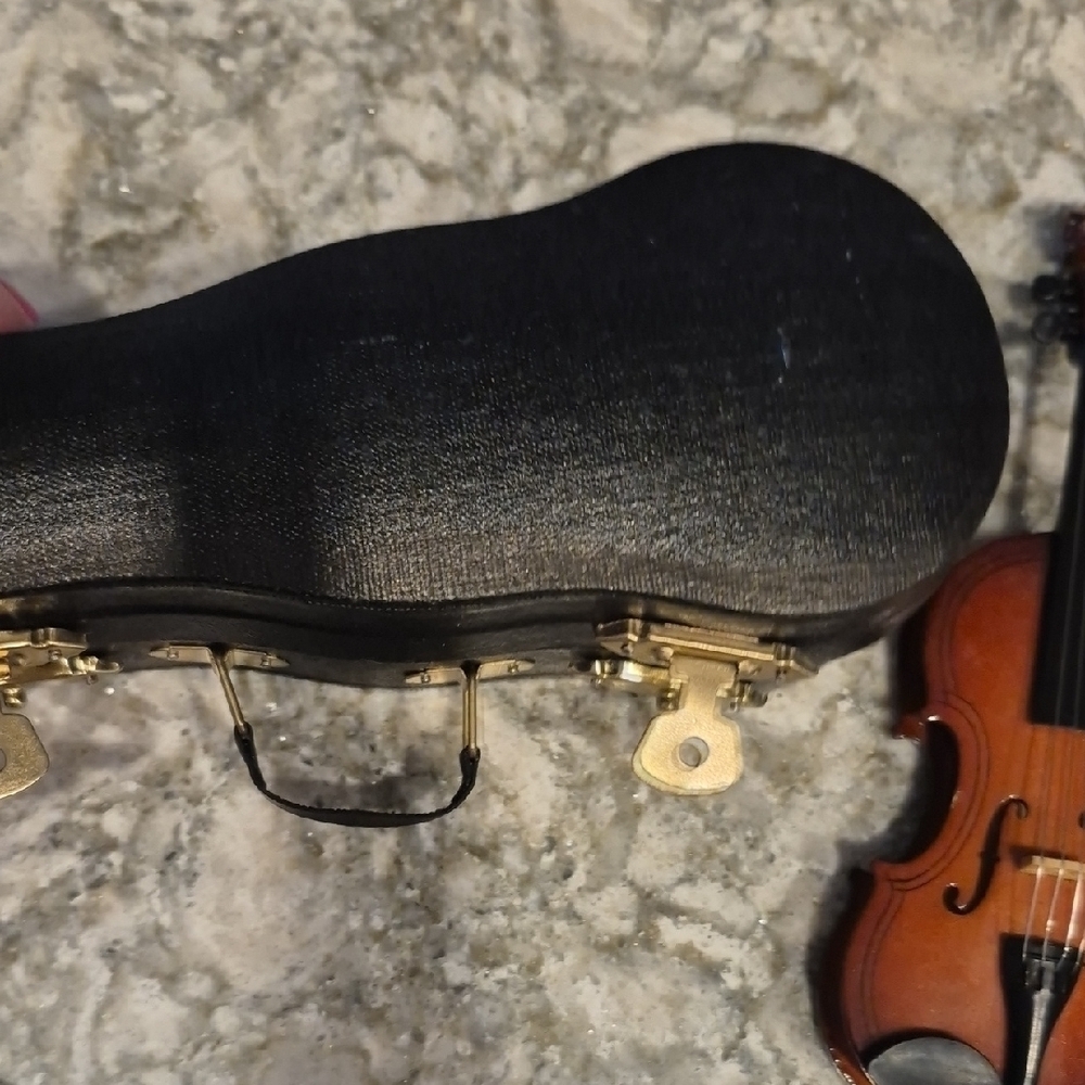Miniature Violin with Case, Bow And Stand - Picture 3 of 5